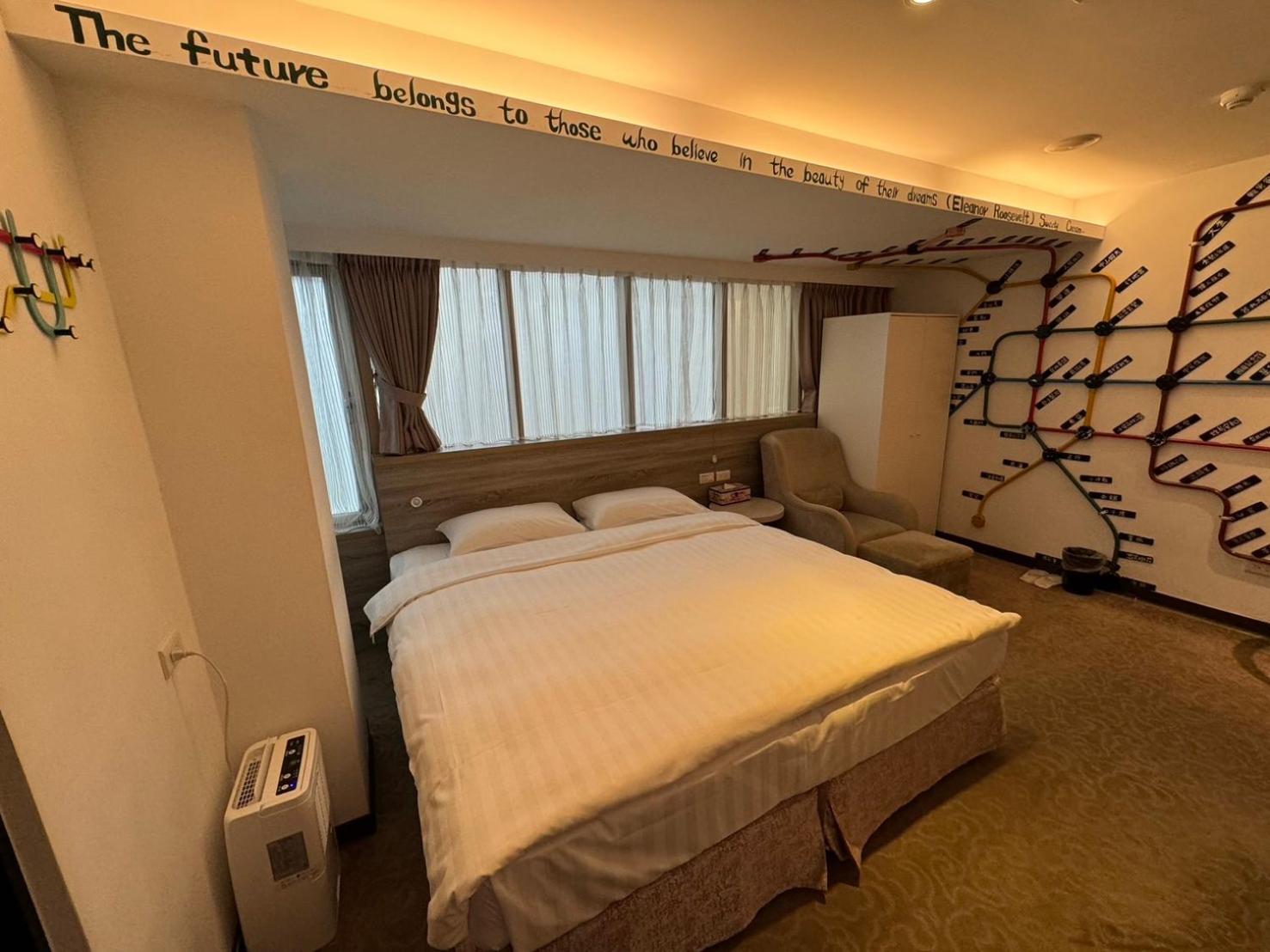 Rf Hotel  Linsen Taipei Exteriör bild