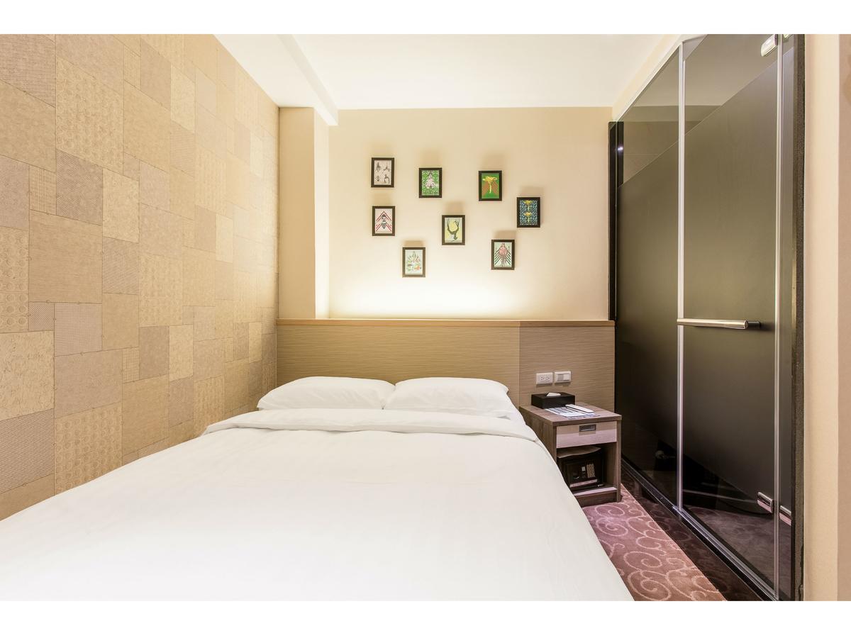 Rf Hotel  Linsen Taipei Exteriör bild