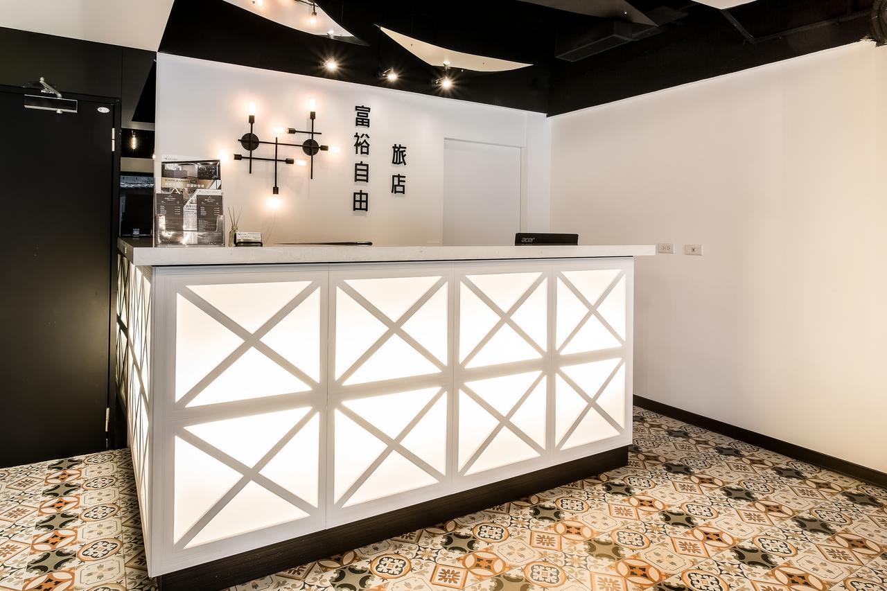 Rf Hotel  Linsen Taipei Exteriör bild